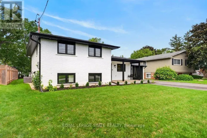 90 LAKESIDE DRIVE, Grimsby