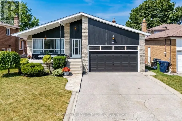 90 PECKHAM AVENUE, Toronto