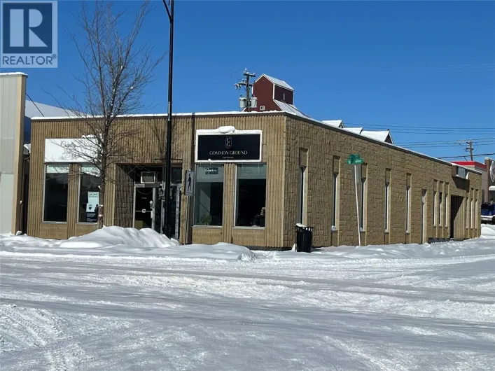 900 102 Avenue, Dawson Creek