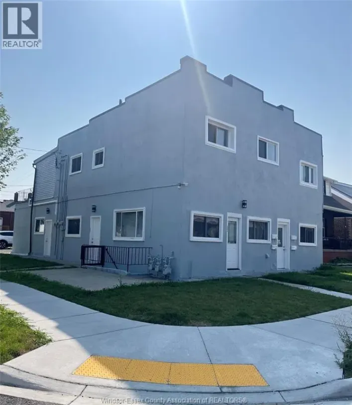 900 ELSMERE Unit# 902, Windsor