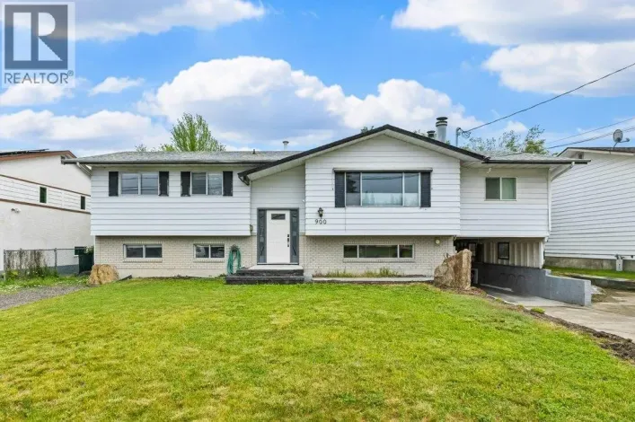 900 Hickory Road, Kelowna