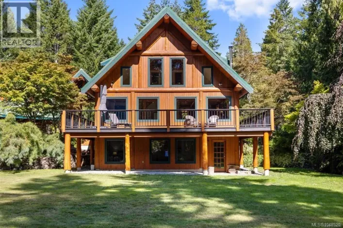 900 Spider Lake Rd, Qualicum Beach