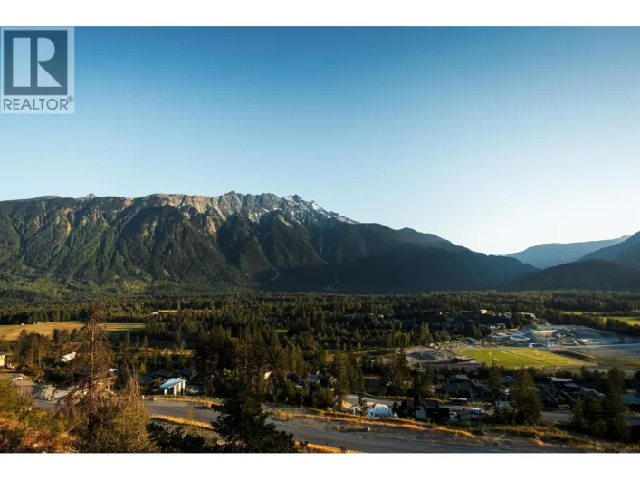 9002 SUN GOD MOUNTAIN WAY, Pemberton