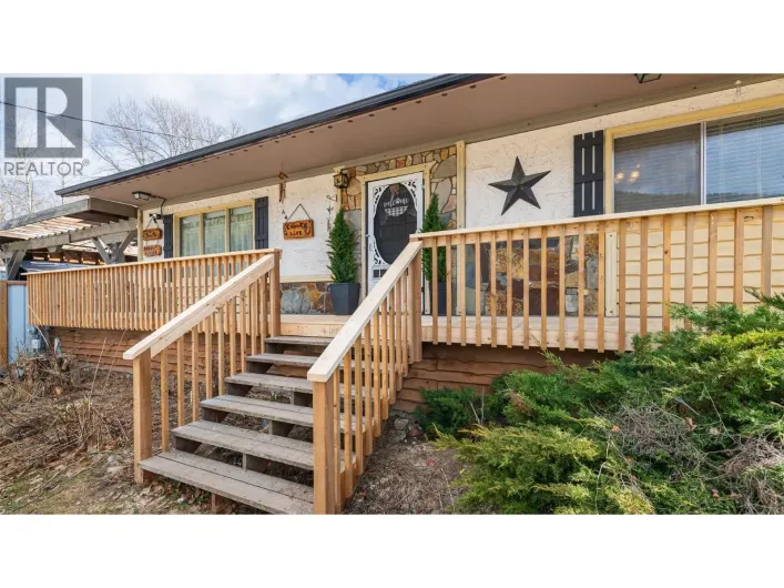 9005 3 & 95 Highway, Yahk