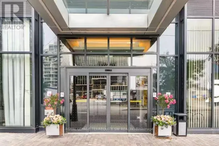 901 - 15 MERCHANTS WHARF COURT, Toronto