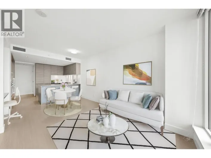 901 7388 KINGSWAY, Burnaby