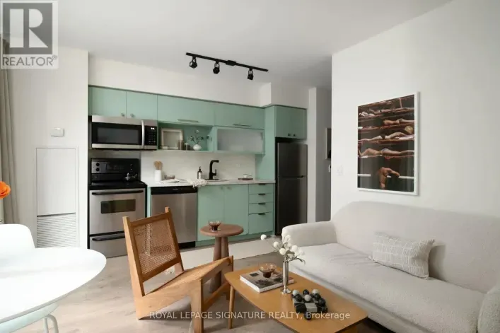 901 - 80 WESTERN BATTERY ROAD, Toronto