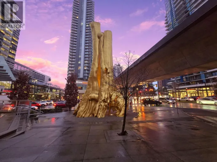 901 8131 NUNAVUT LANE, Vancouver