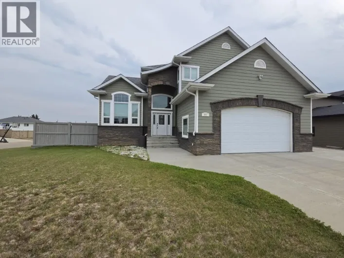 901 89 Avenue, Dawson Creek