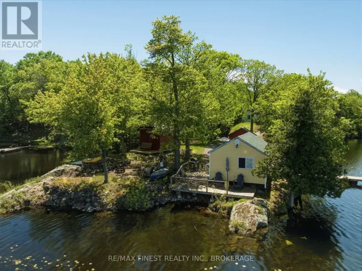 9010 PERTH ROAD, Frontenac