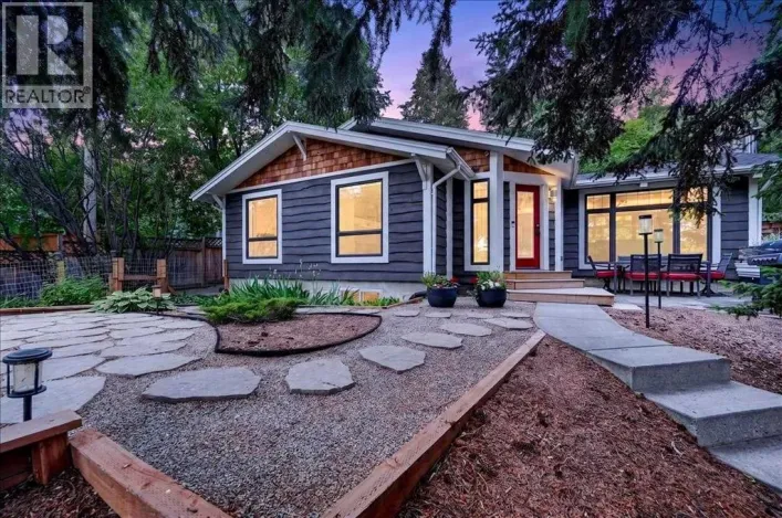 9011 33 Avenue NW, Calgary