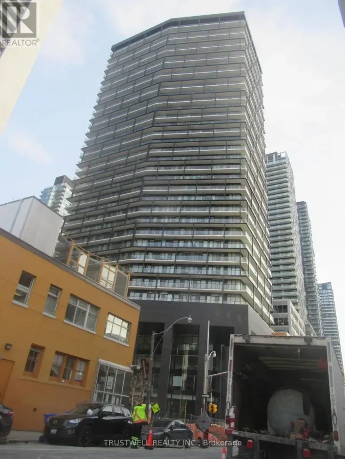 902 - 125 PETER STREET, Toronto