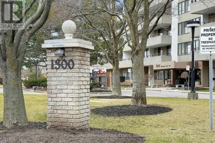 902 - 1300 MISSISSAUGA VALLEY BOULEVARD, Mississauga