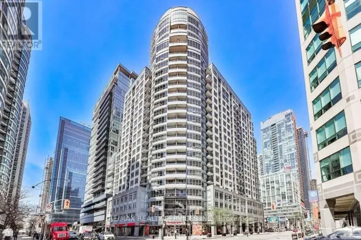 902 - 20 BLUE JAYS WAY, Toronto