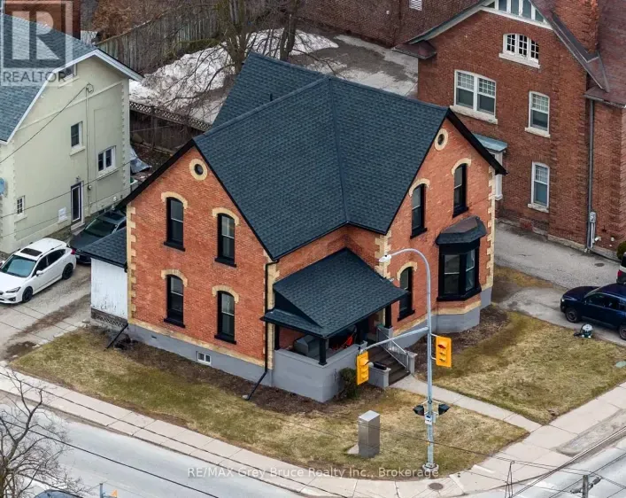 902 2ND AVENUE W, Owen Sound