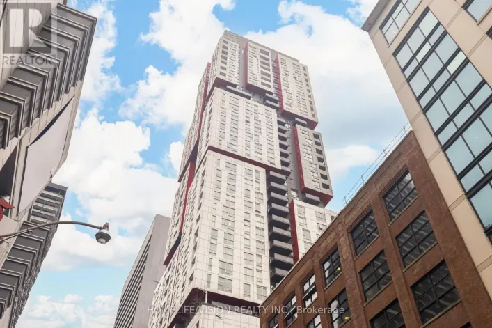 902 - 318 RICHMOND STREET W, Toronto