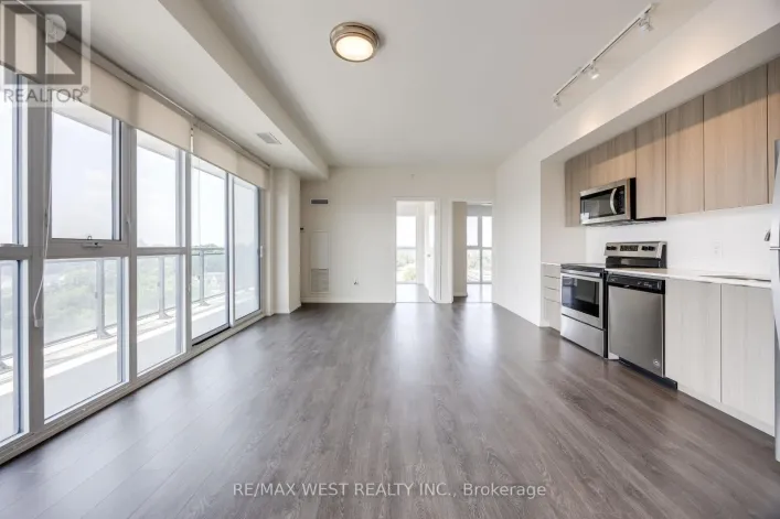 902 - 3237 BAYVIEW AVENUE, Toronto