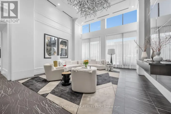 902 - 33 FREDERICK TODD WAY, Toronto