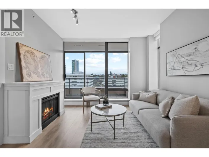 902 4250 DAWSON STREET, Burnaby