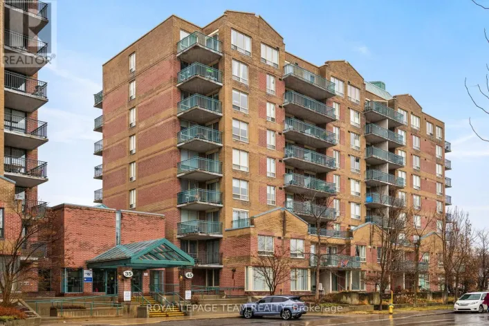 902 - 45 HOLLAND AVENUE, Ottawa