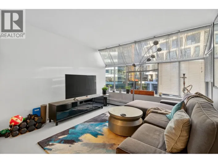 902 950 DRAKE STREET, Vancouver