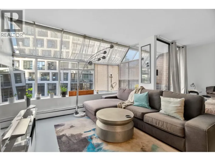 902 950 DRAKE STREET, Vancouver