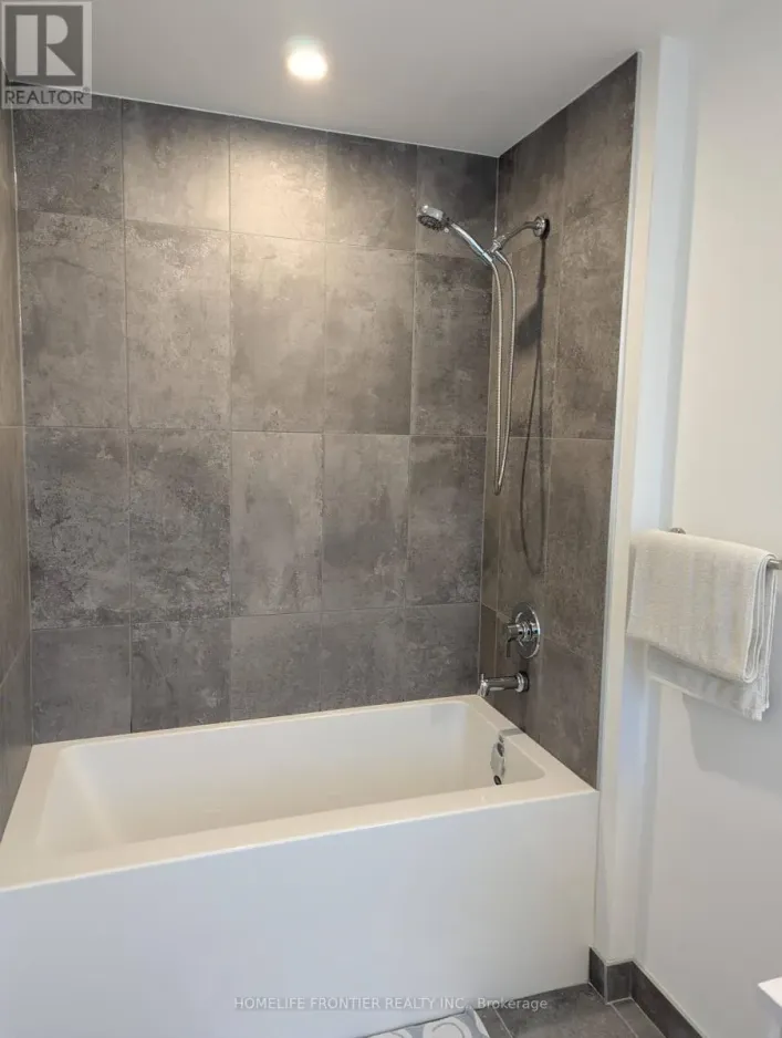 902 A - 1606 CHARLES STREET, Whitby