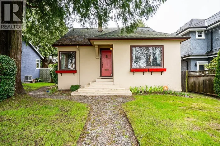 902 FOURTH STREET, New Westminster