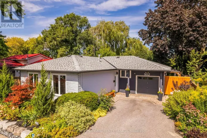 902 VISTULA DRIVE, Pickering