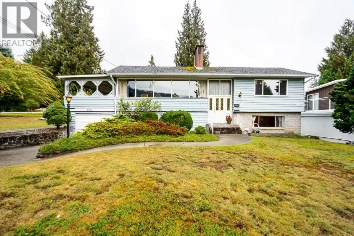 902 WALLACE WYND, Port Moody