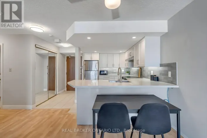 903 - 25 AGNES STREET, Mississauga