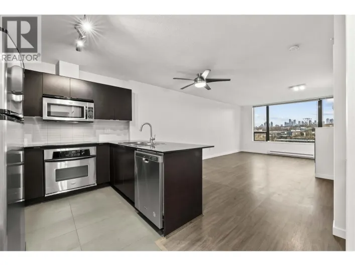 903 4182 DAWSON STREET, Burnaby