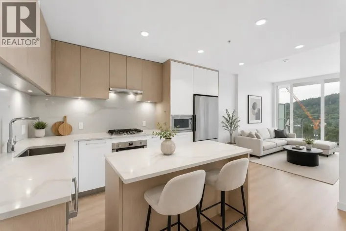 903 567 CLARKE ROAD, Coquitlam