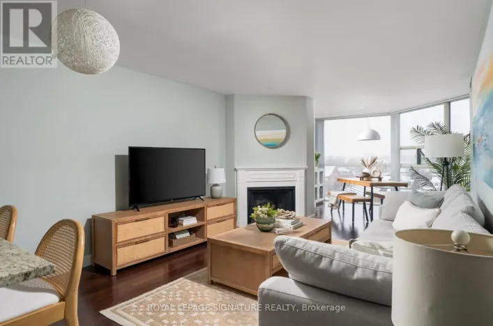 903 - 725 KING STREET W, Toronto