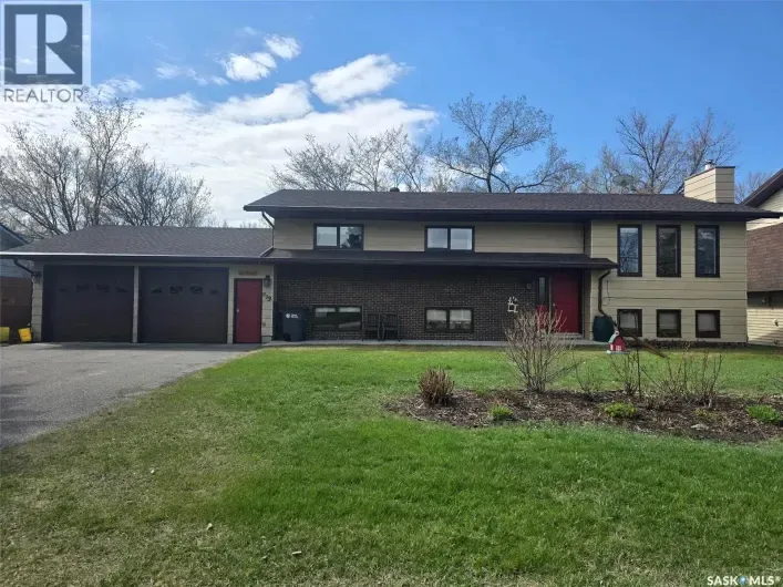 House for sale: 903 Assiniboia AVENUE, Grenfell
