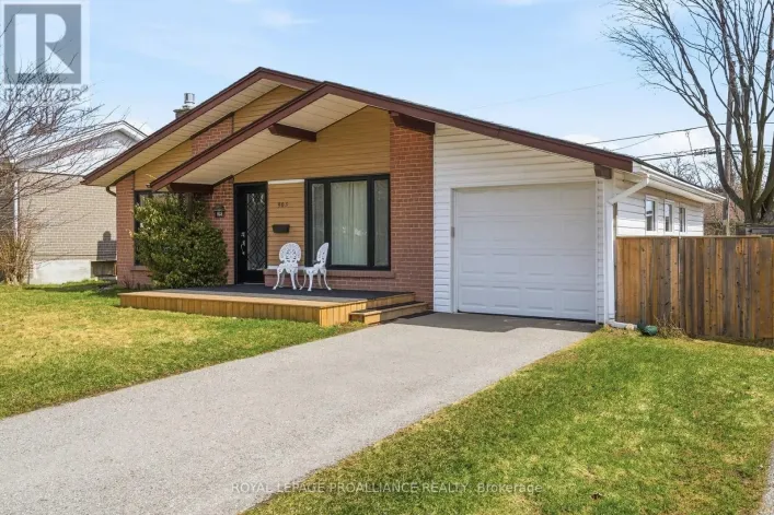 903 NAROCH BOULEVARD, Pickering