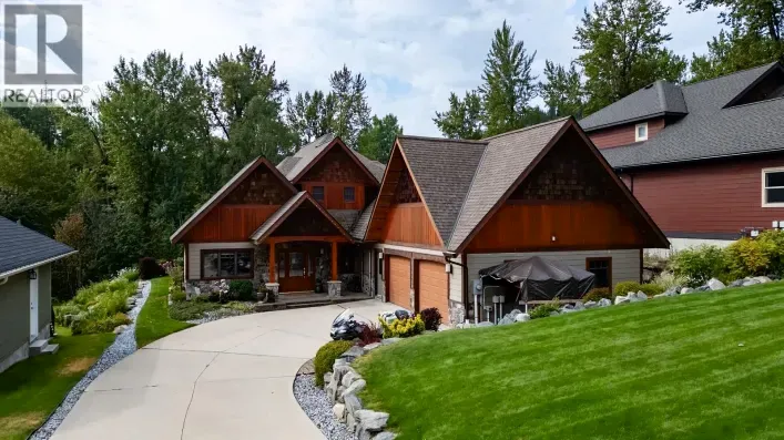 903 Redstone Drive, Rossland