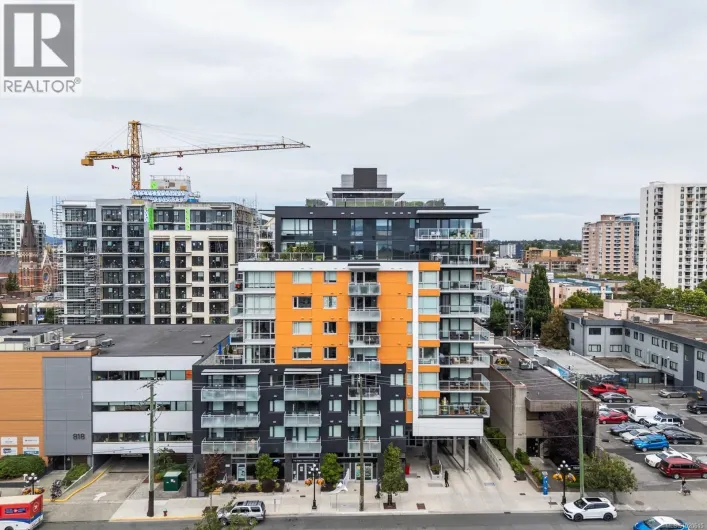 904 838 Broughton St, Victoria