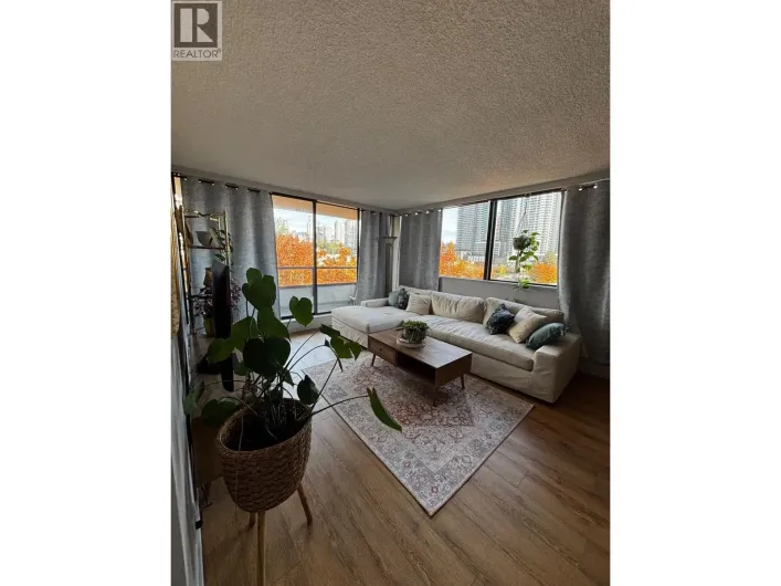 904 9521 CARDSTON COURT, Burnaby