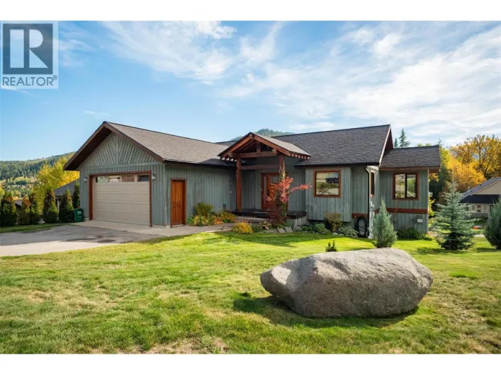 904 Redstone Drive, Rossland