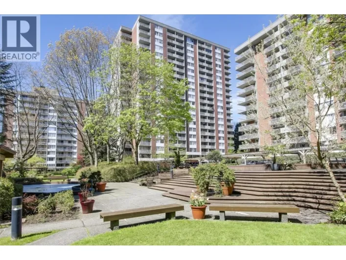 905 2016 FULLERTON AVENUE, North Vancouver