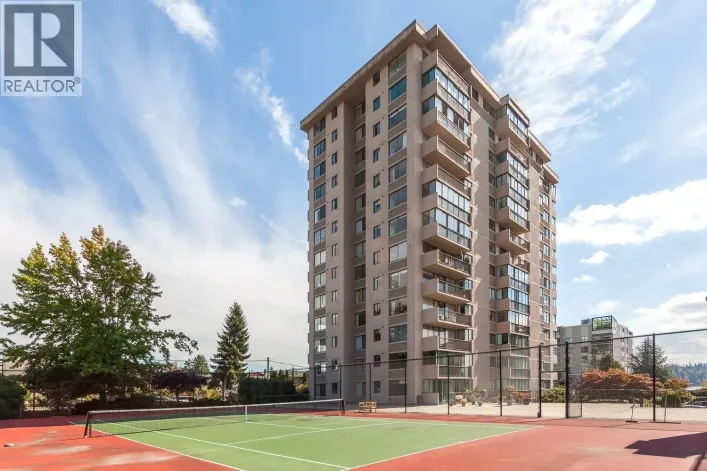 905 555 13TH STREET, West Vancouver