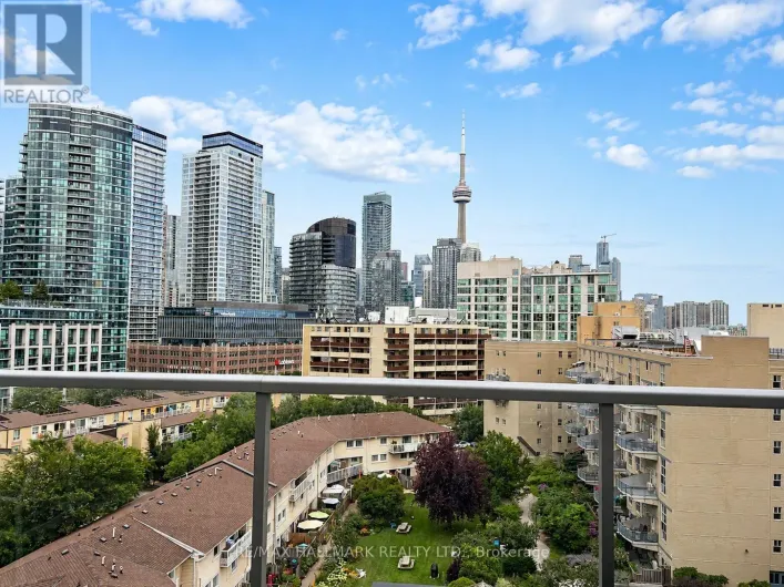 905 - 90 STADIUM ROAD, Toronto