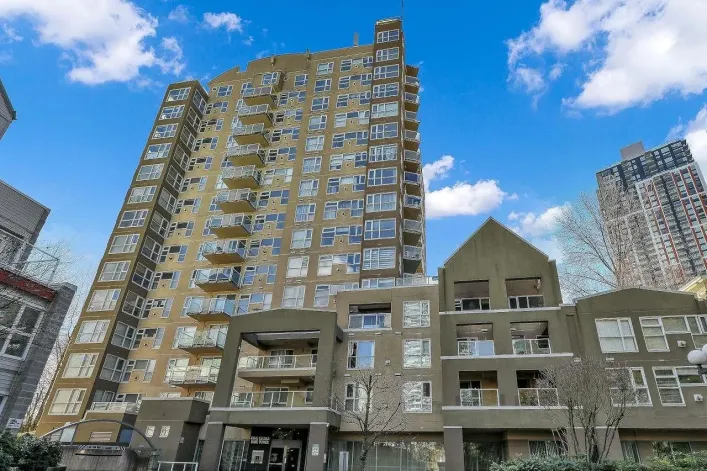 905 9830 WHALLEY BOULEVARD, Surrey