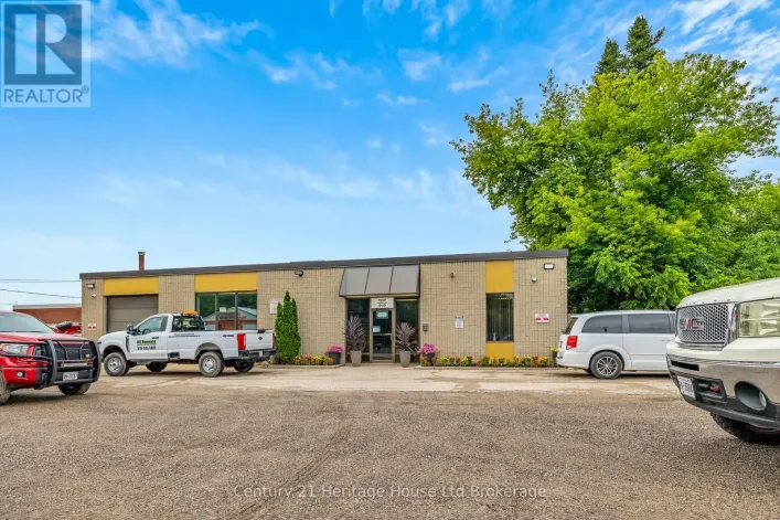 905 DUFFERIN STREET, Woodstock