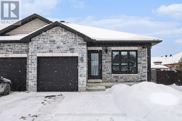 905 LEISHMAN DRIVE, Mississippi Mills