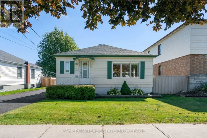 905 THIRD STREET E, Cornwall