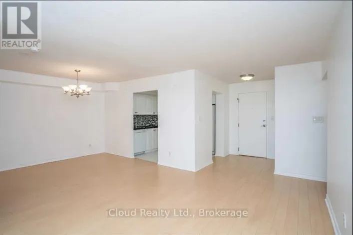 906 - 135 HILLCREST AVENUE, Mississauga