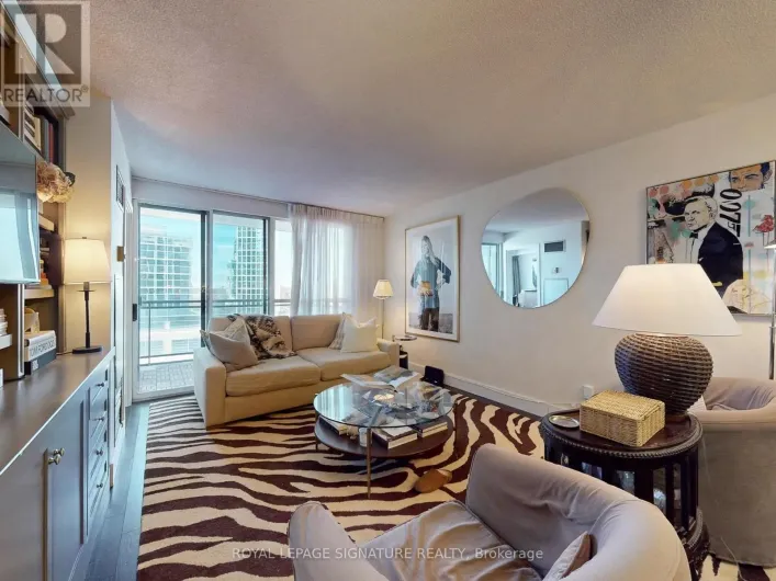 906 - 18 HOLLYWOOD AVENUE, Toronto