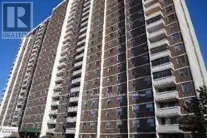 Apartment for rent: 906 - 205 HILDA AVENUE, Toronto